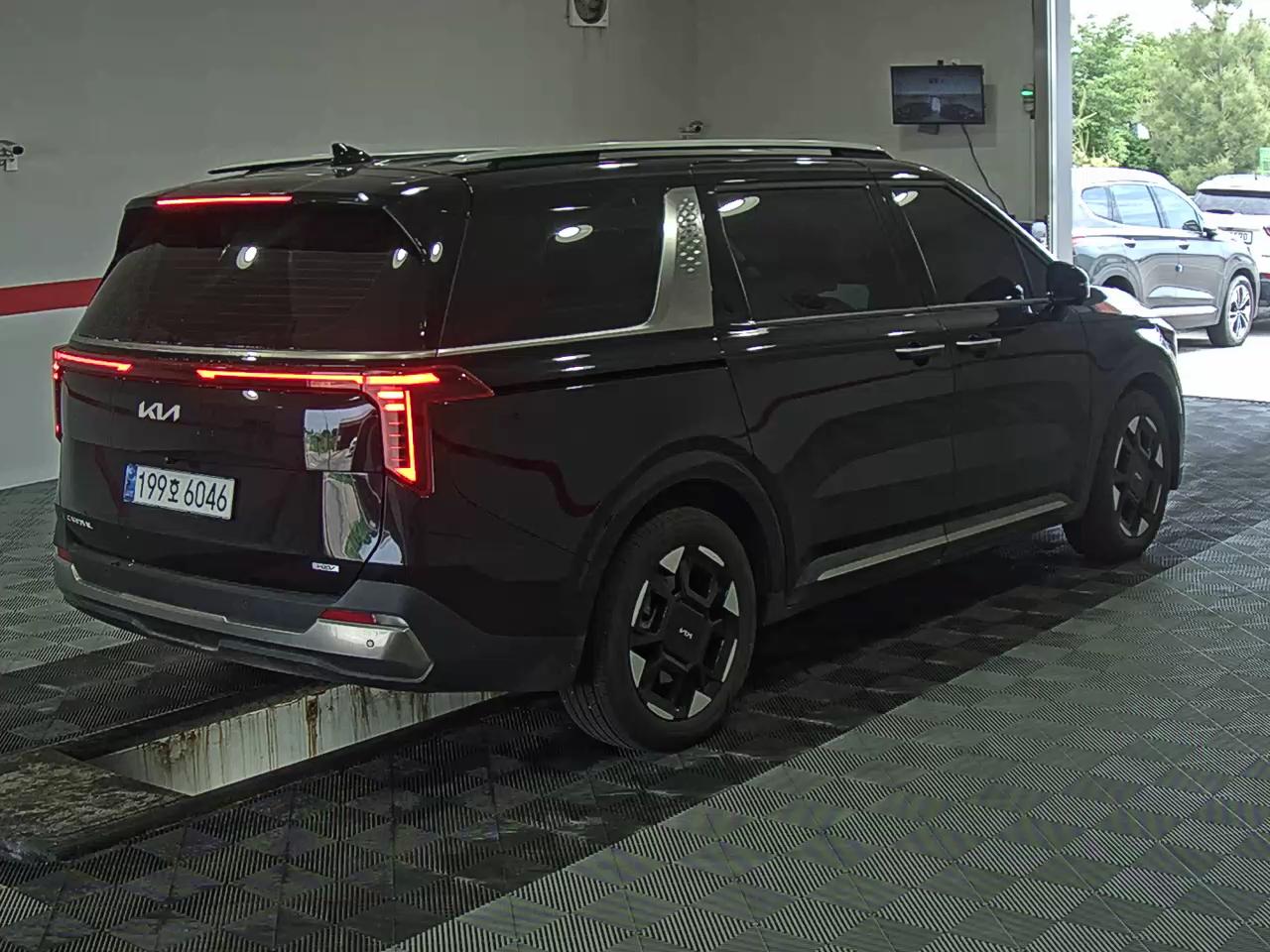 2025 - kia carnival