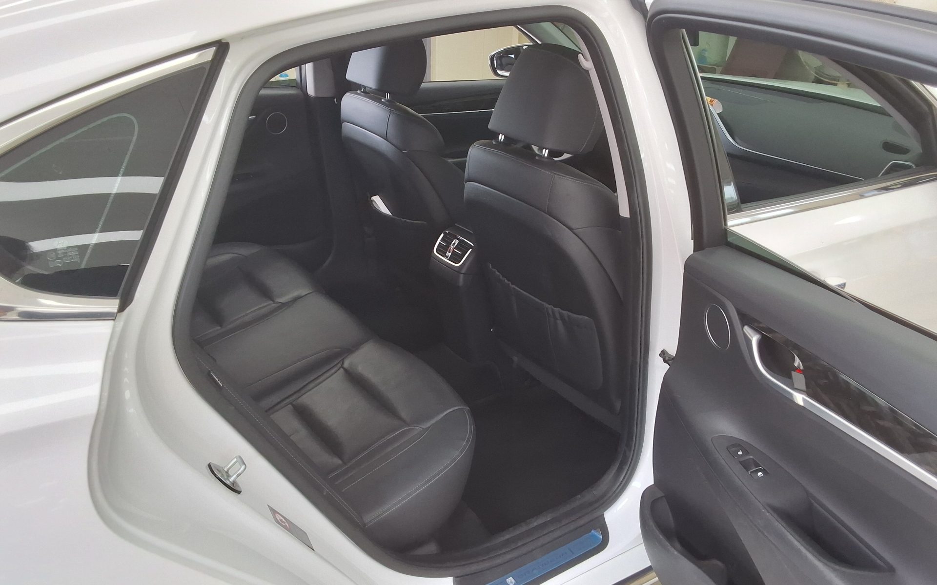 2019 - hyundai grandeur
