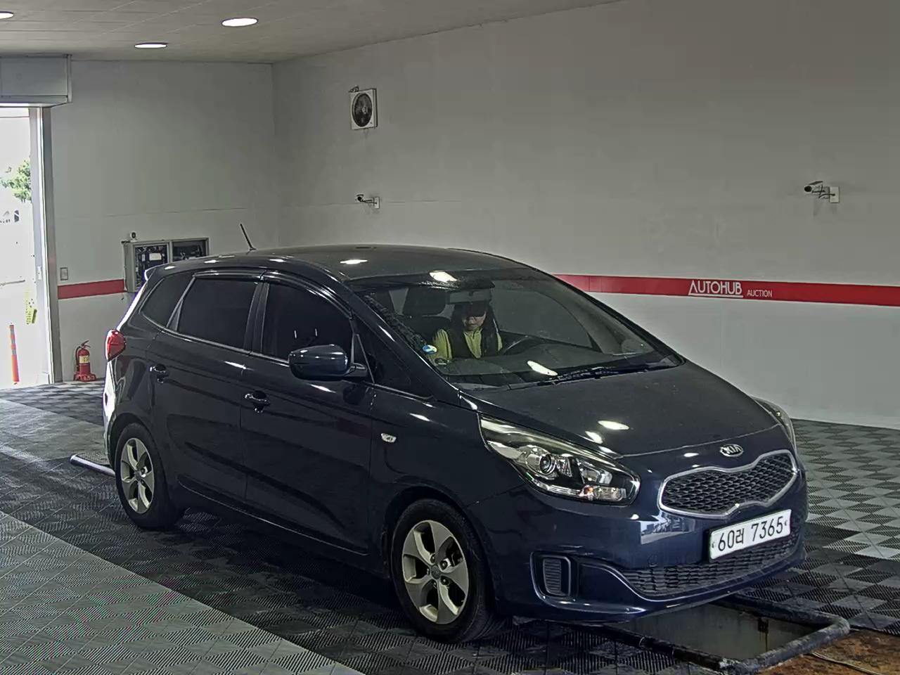 2014 - kia carens