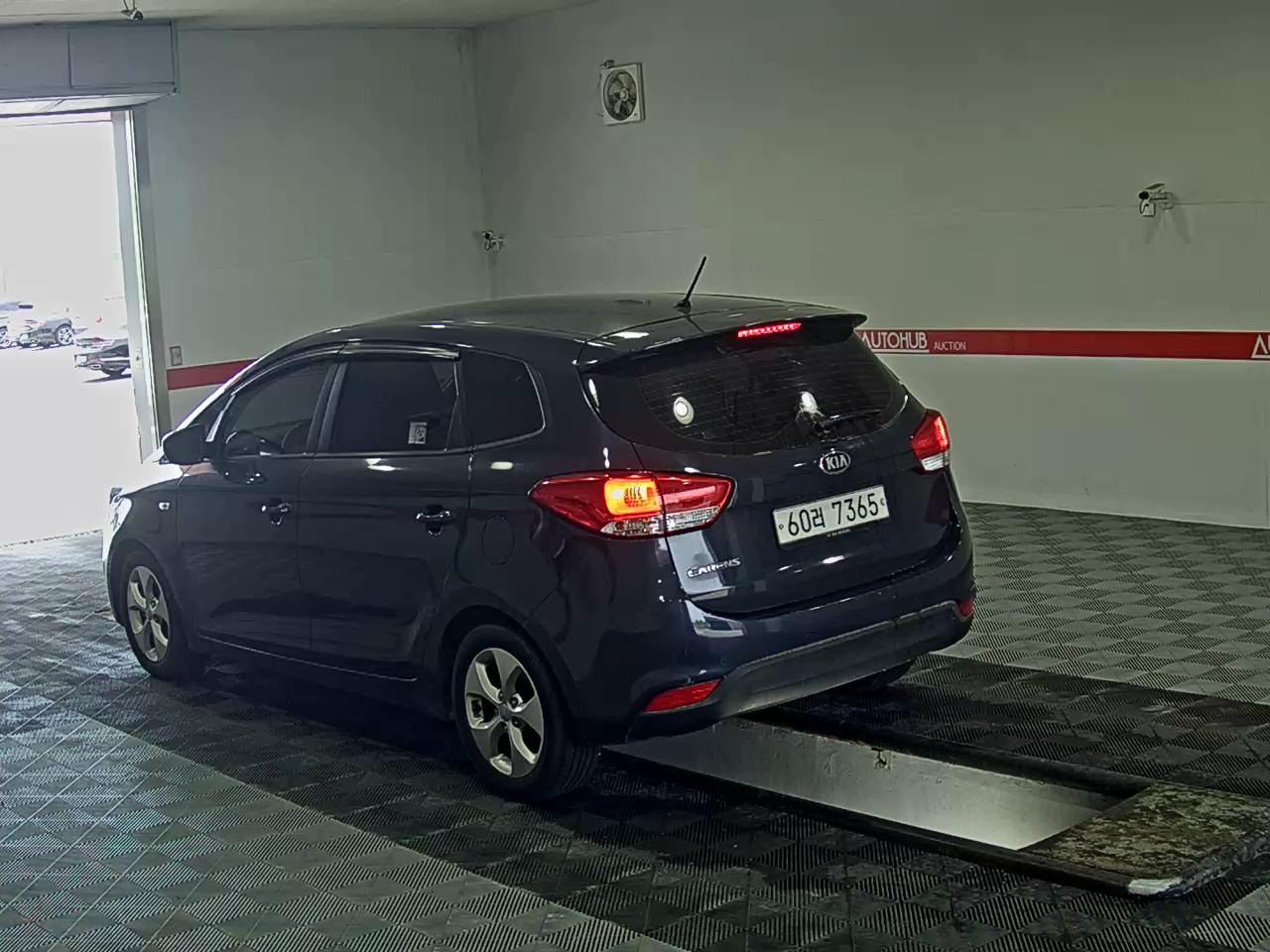 2014 - kia carens