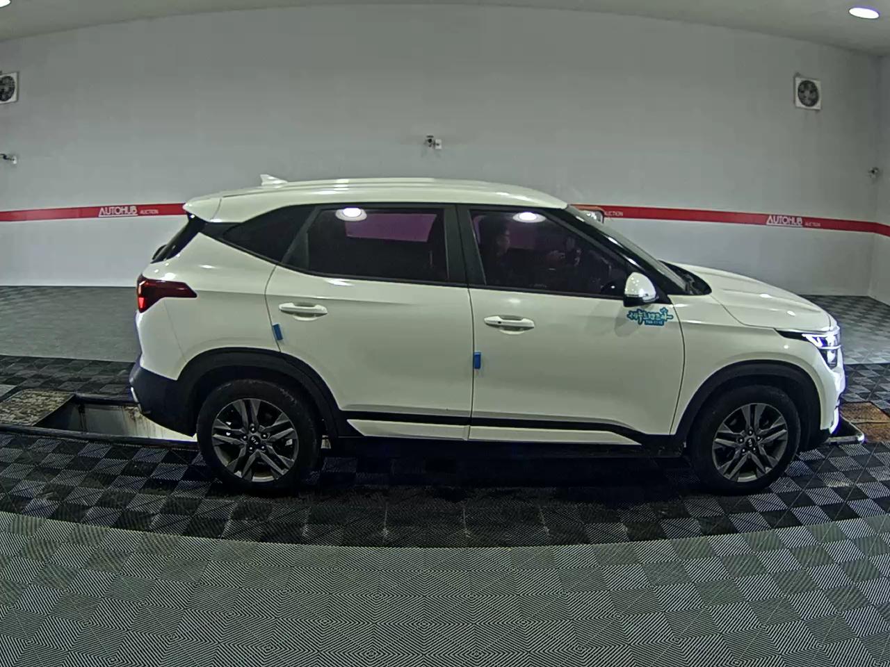 2020 - kia seltos
