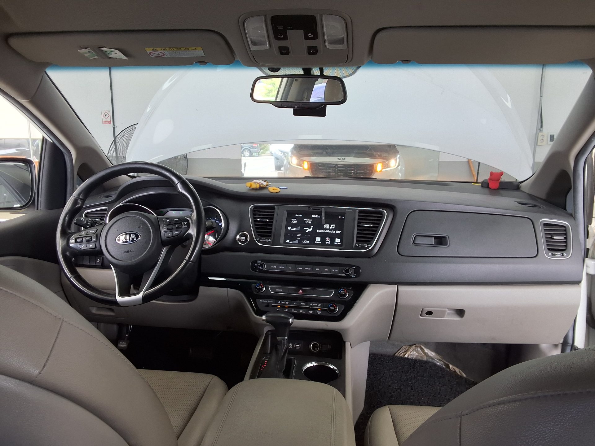2019 - kia carnival