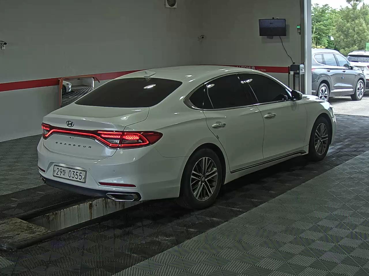 2019 - hyundai grandeur