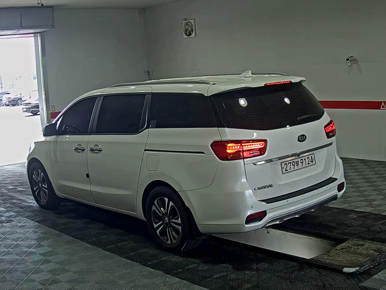 2019 - kia carnival