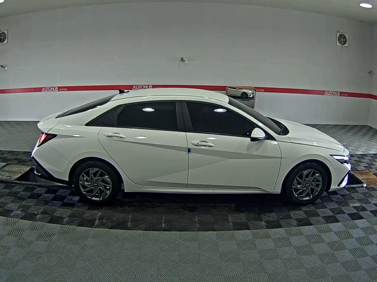 2024 - hyundai avante