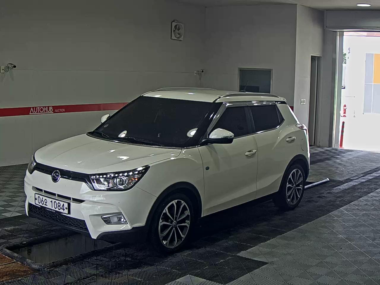 KG MOBILITY (SSANGYONG) TIVOLI LX