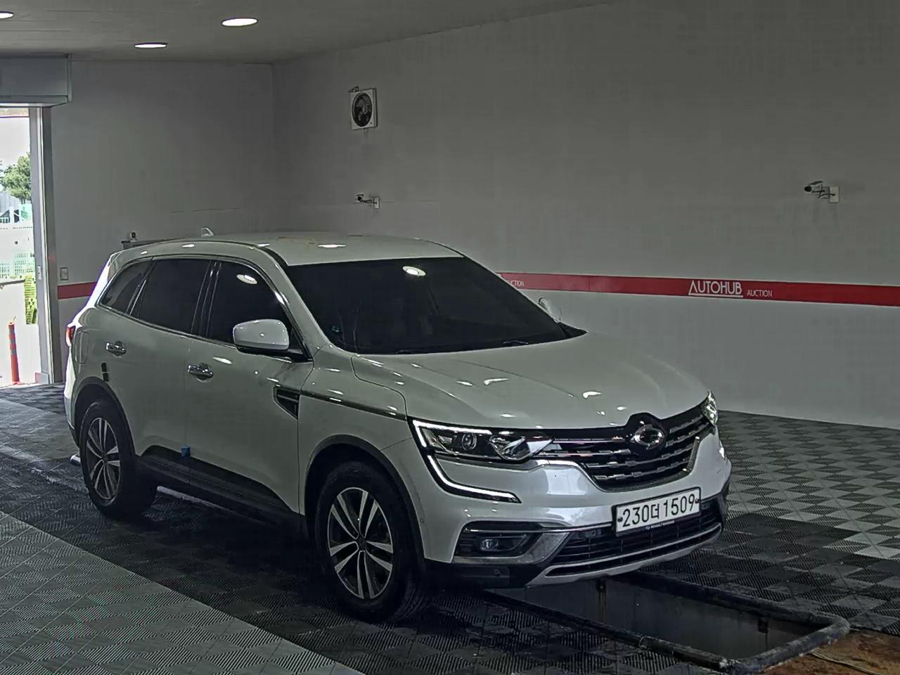 2020 - renault qm6