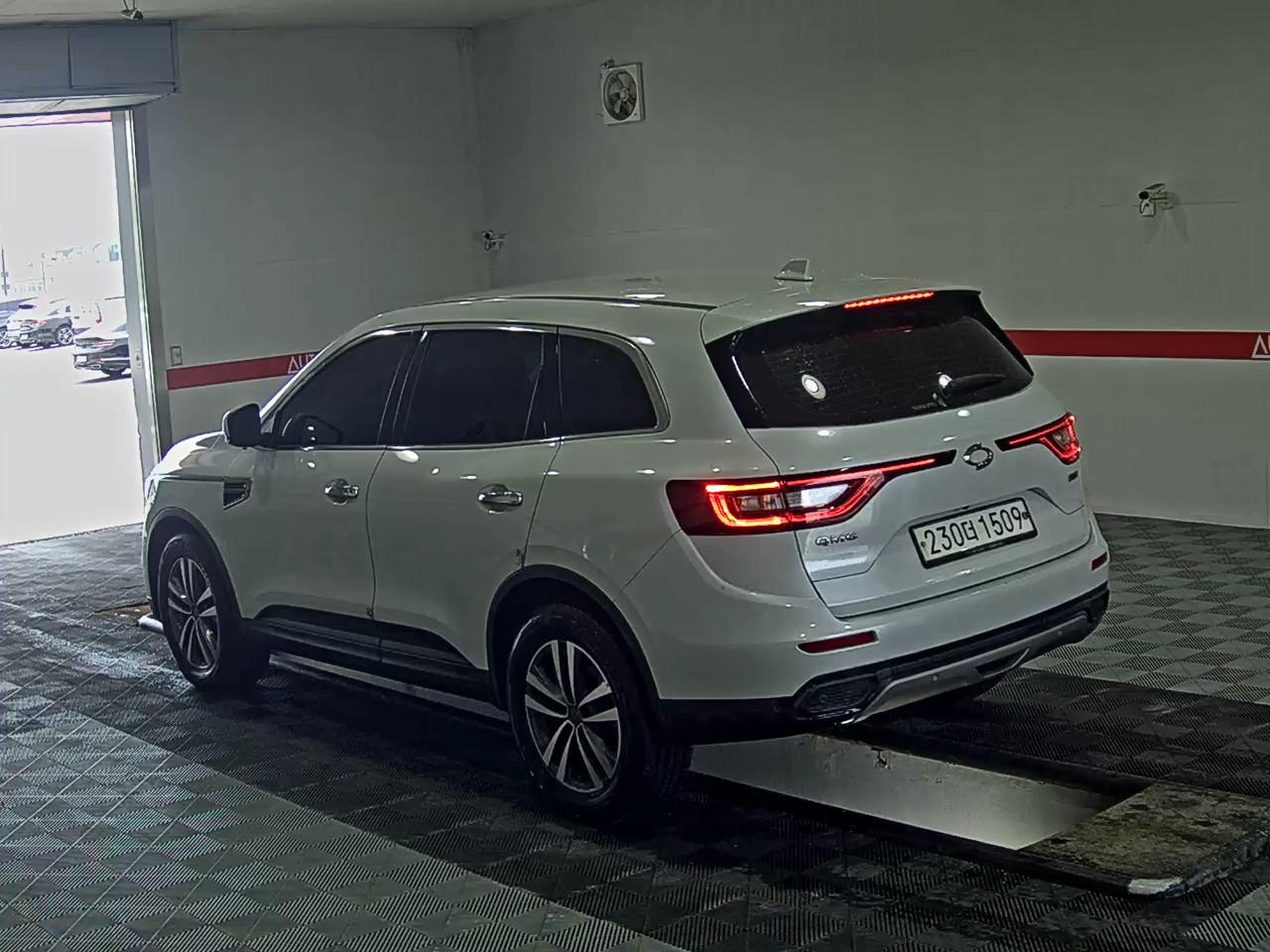 2020 - renault qm6