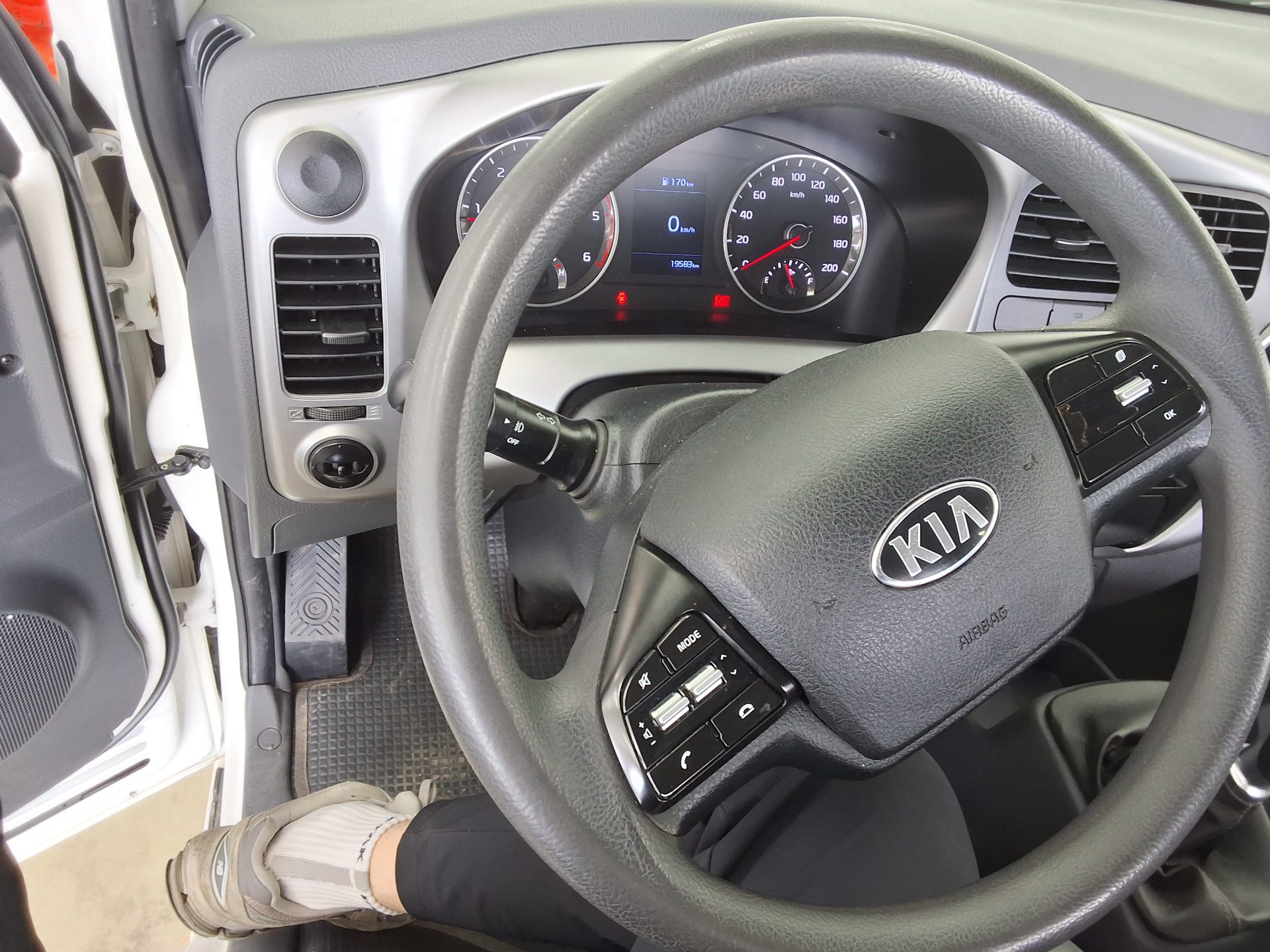 2020 - kia bongo
