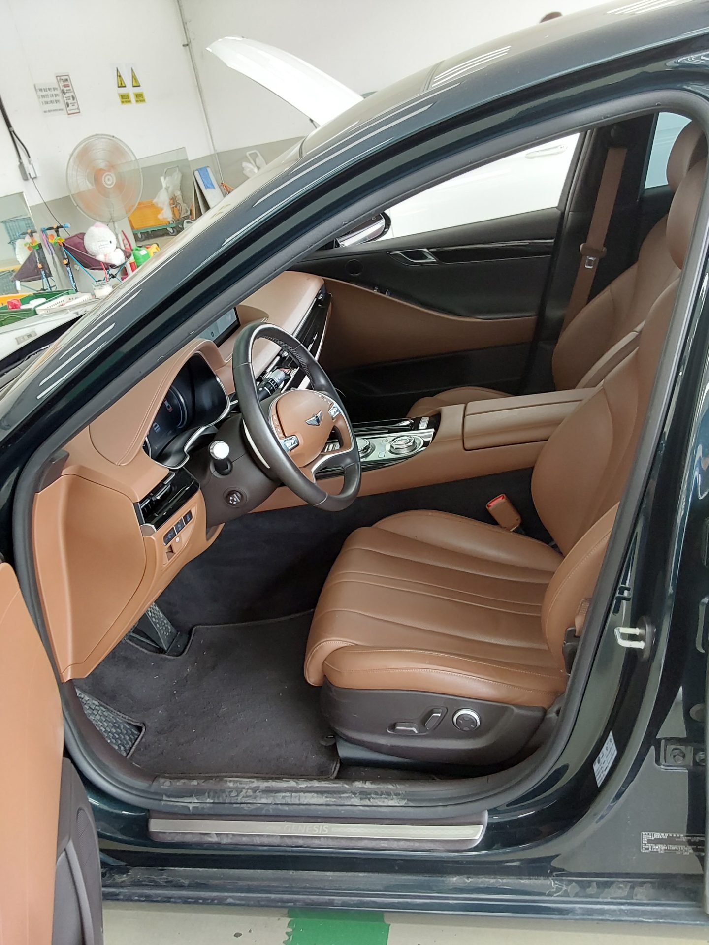 2023 - genesis g80