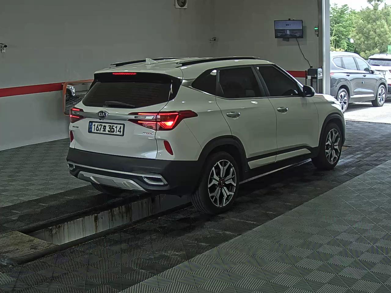 2020 - kia seltos