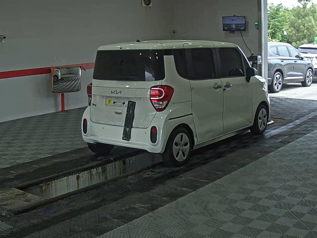 2022 - kia ray