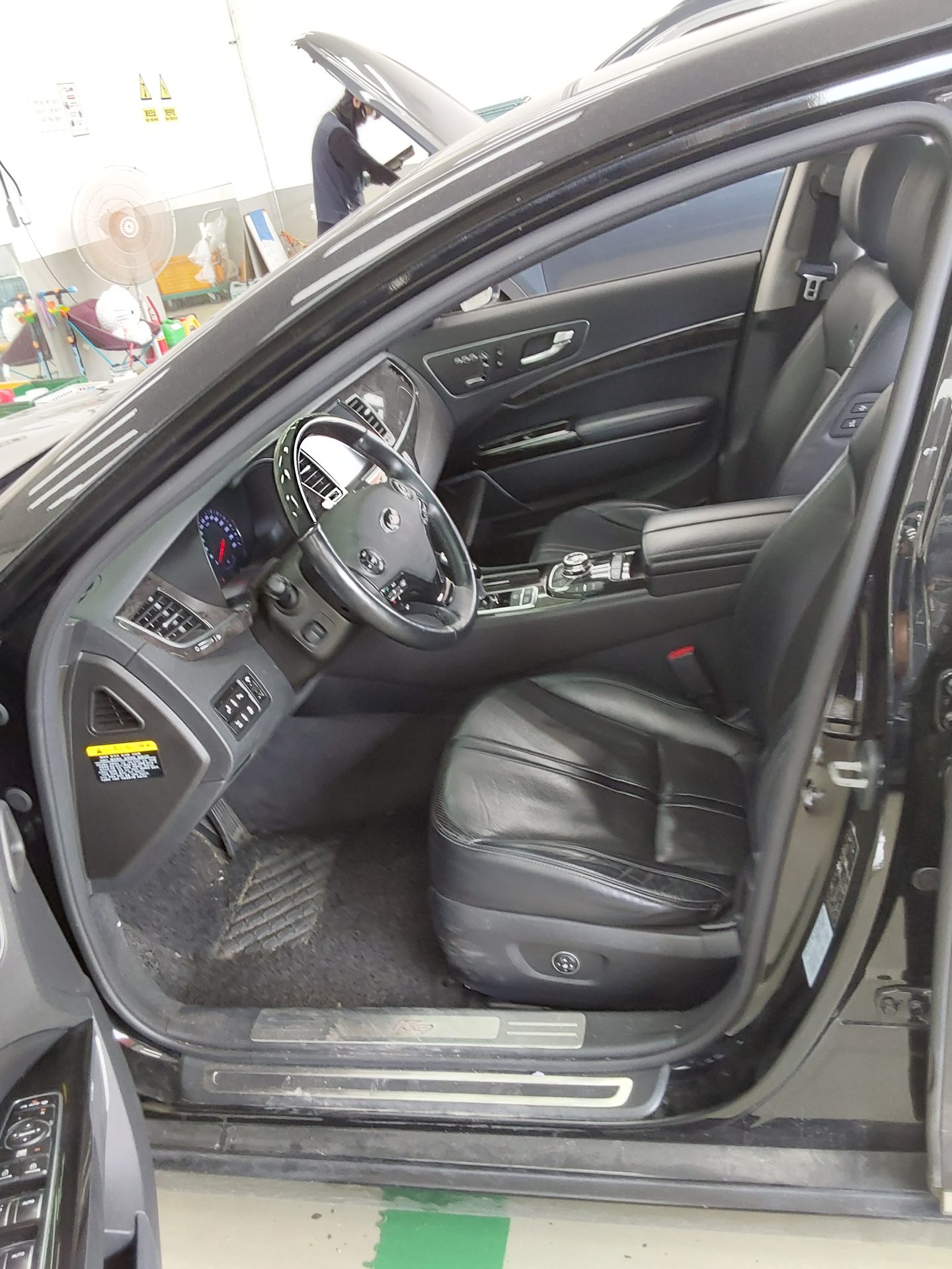 2016 - kia k9