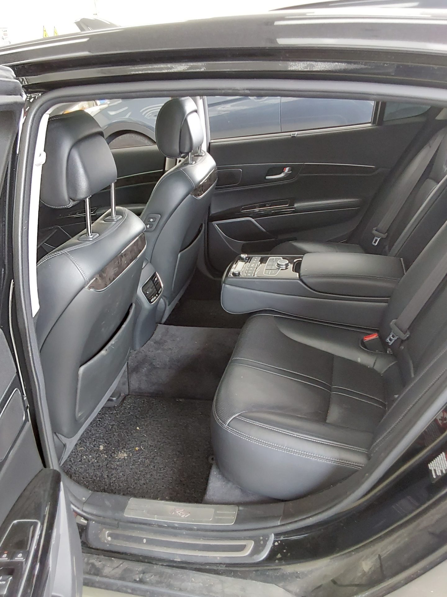2016 - kia k9