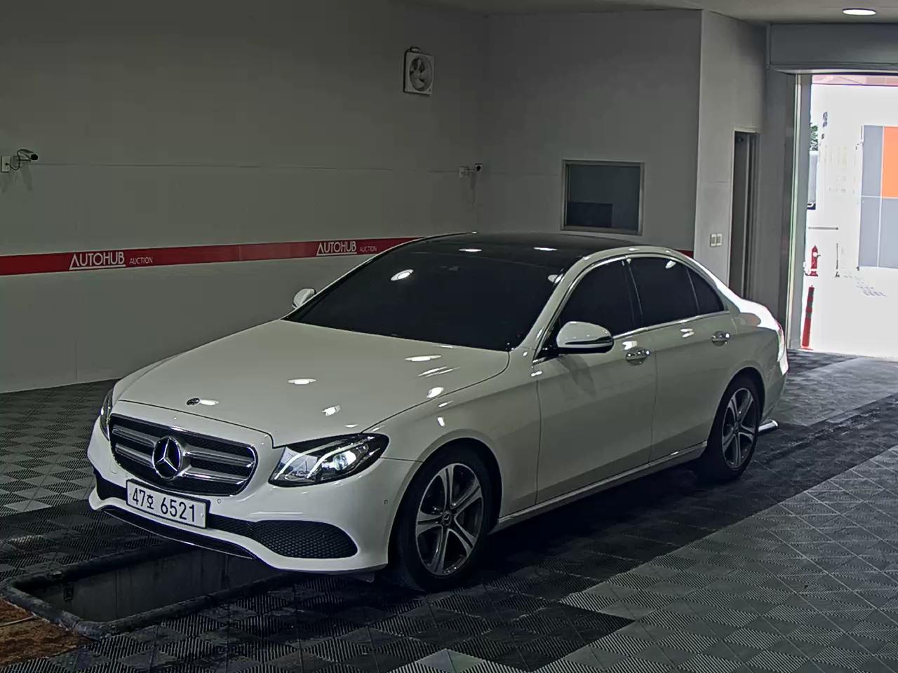 MERCEDES-BENZ CLASS (5TH GEN) E300 AVANTGARDE