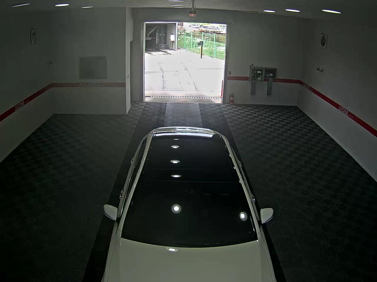 2019 - mercedes-benz e300