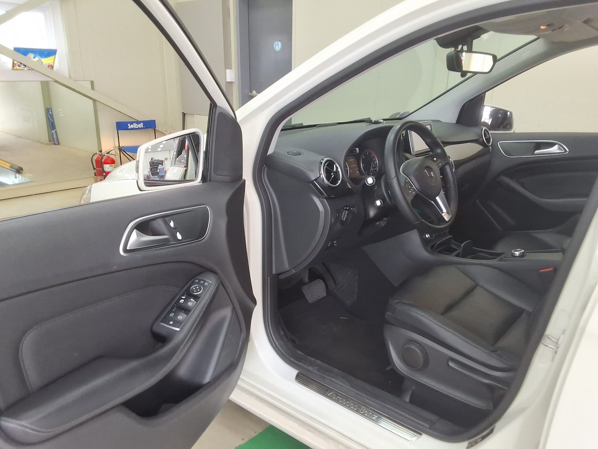 2013 - mercedes-benz b200