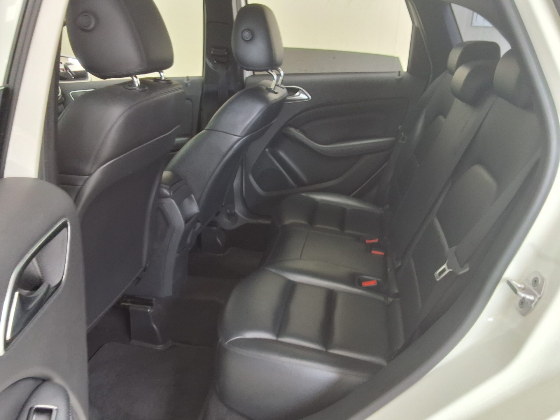 2013 - mercedes-benz b200