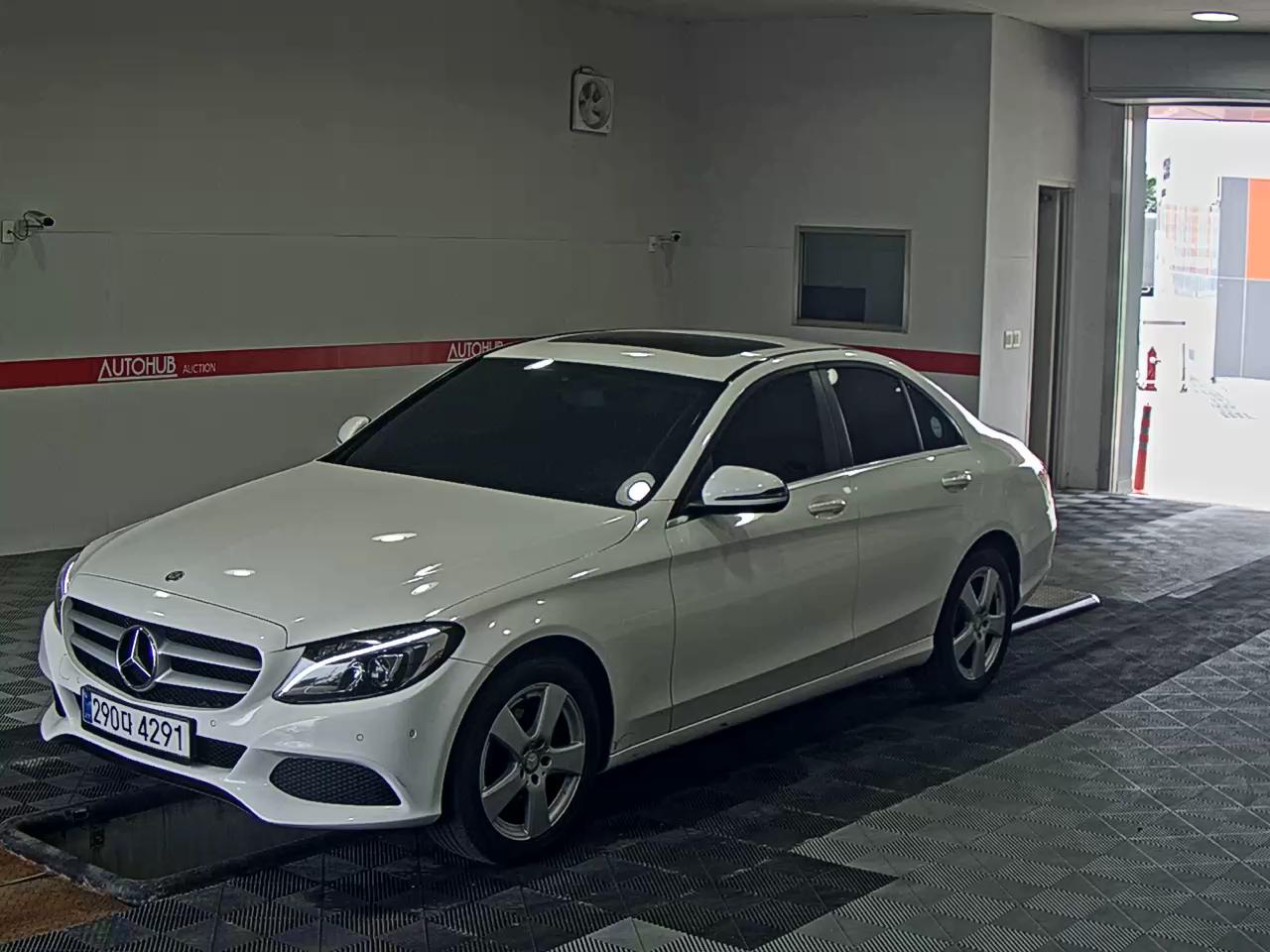 MERCEDES-BENZ C-CLASS (4TH GEN) C200 d