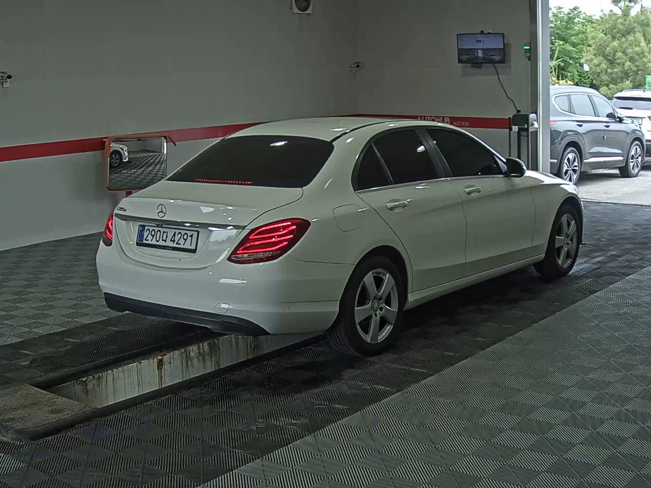 2016 - mercedes-benz c200