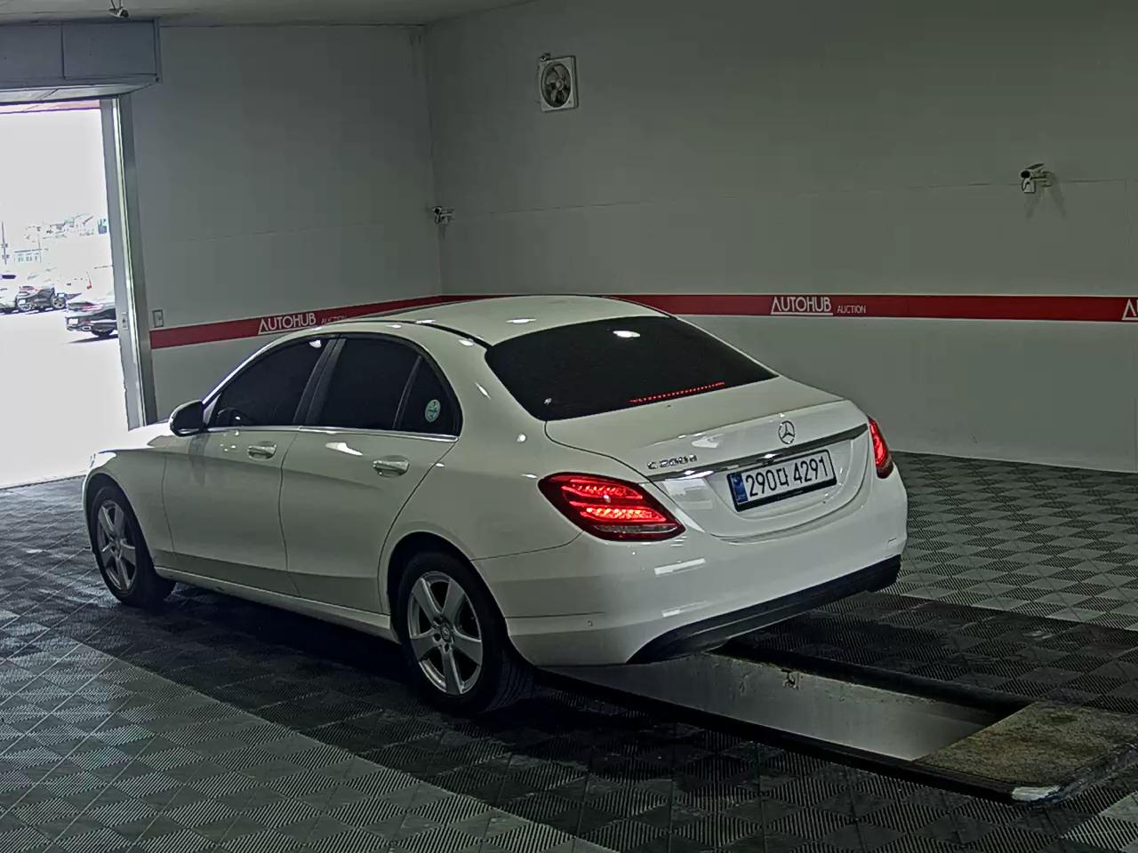 2016 - mercedes-benz c200