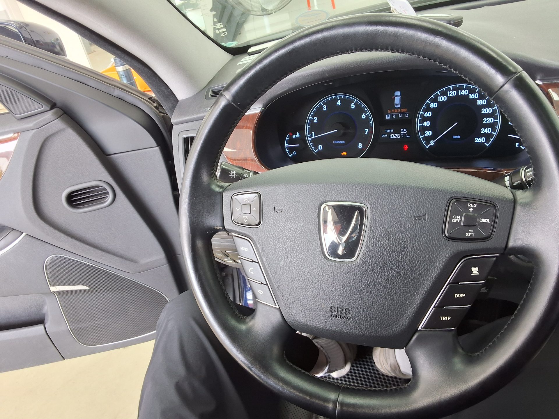 2010 - hyundai equus