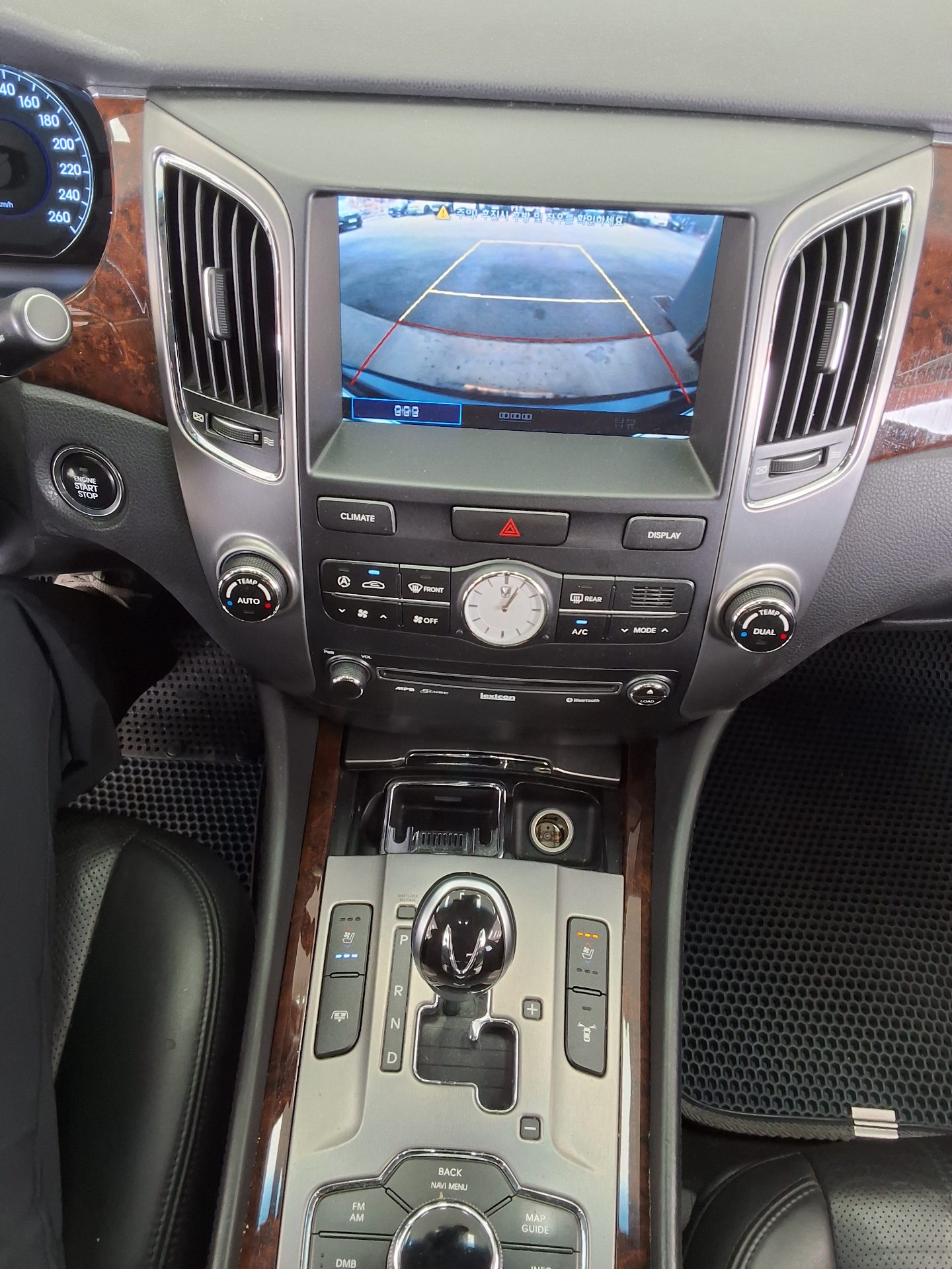 2010 - hyundai equus