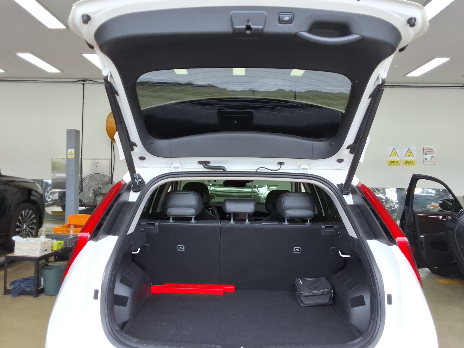 2023 - kia niro