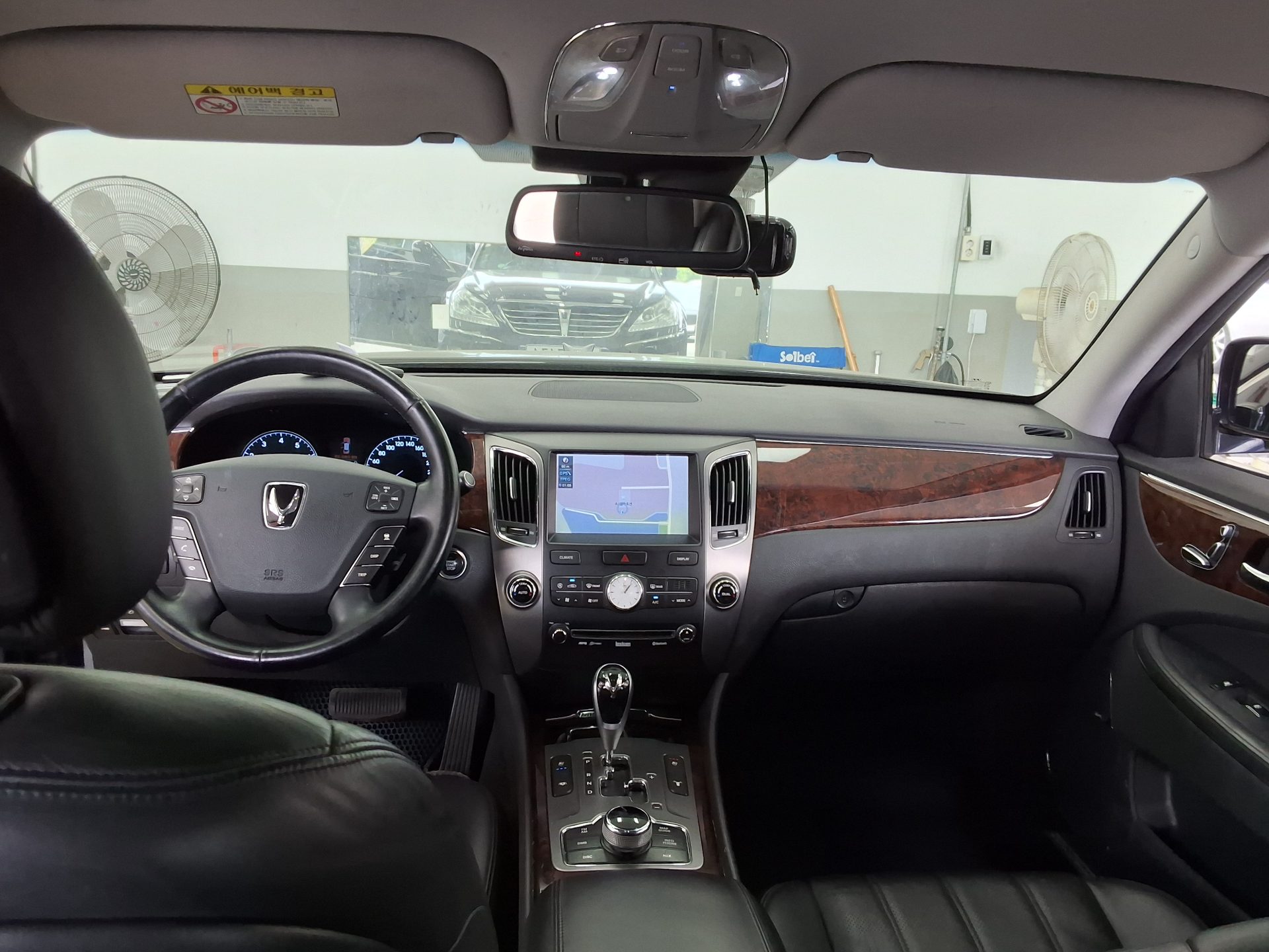 2010 - hyundai equus
