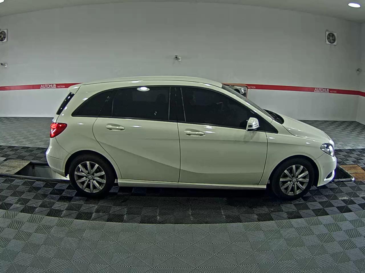 2013 - mercedes-benz b200