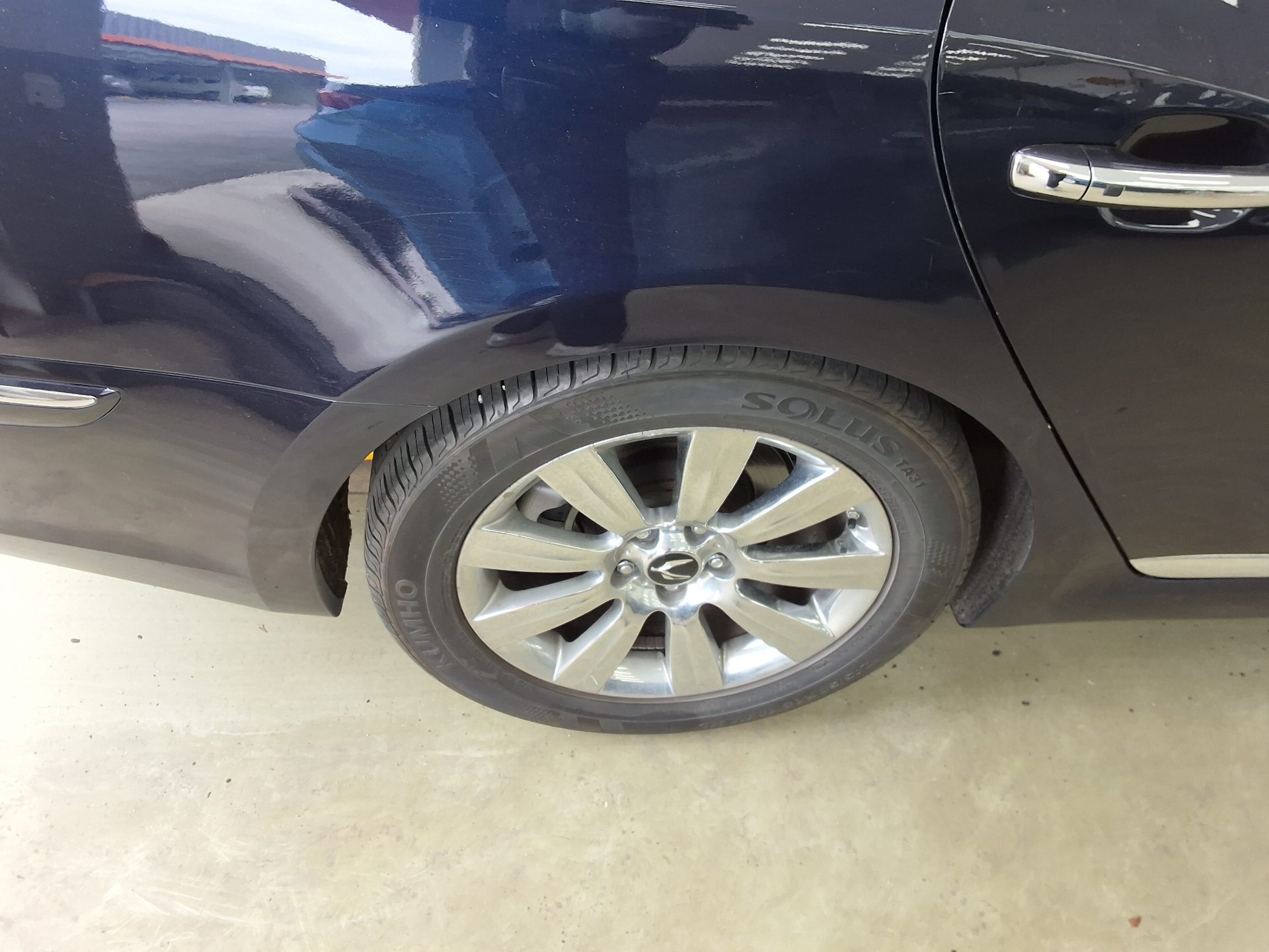 2010 - hyundai equus