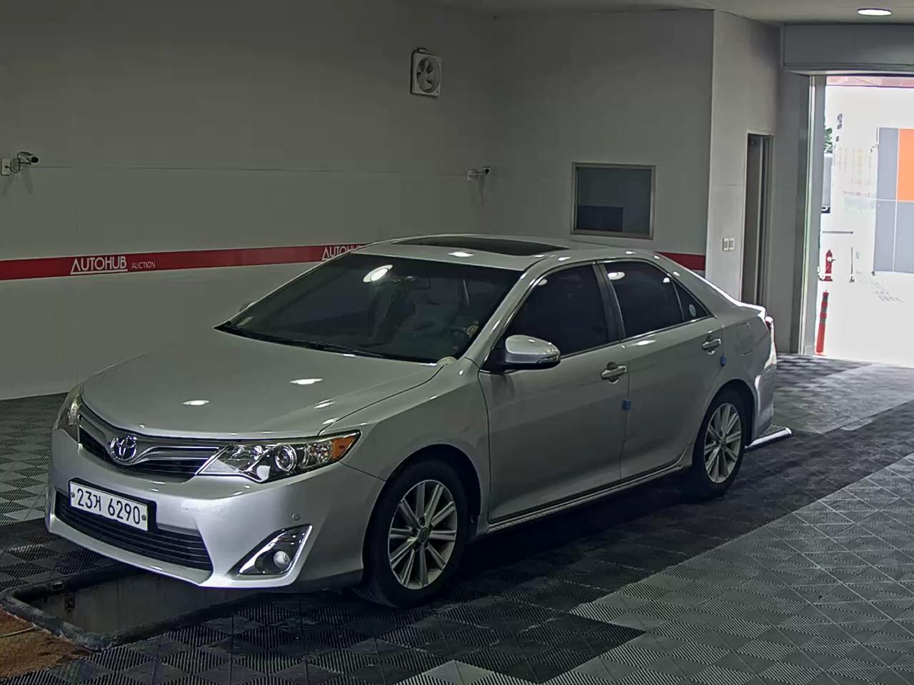 TOYOTA CAMRY (9TH GEN) XLE