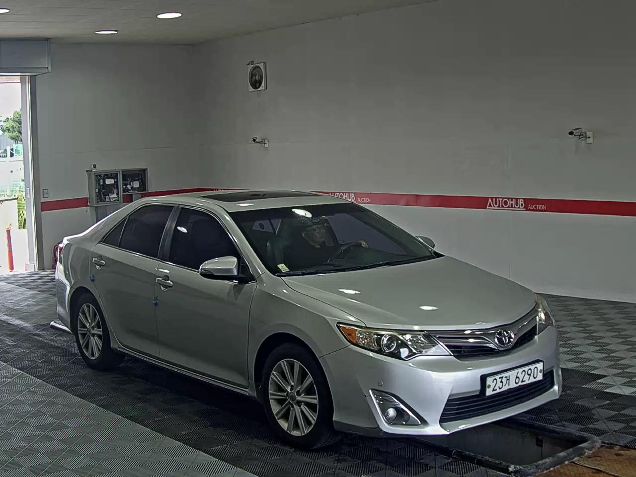 2012 - toyota camry