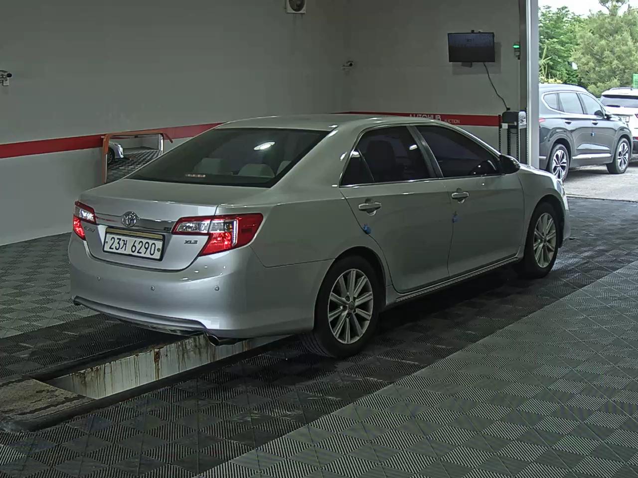 2012 - toyota camry