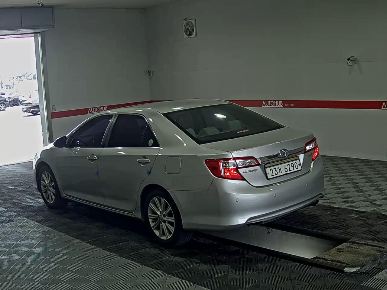2012 - toyota camry