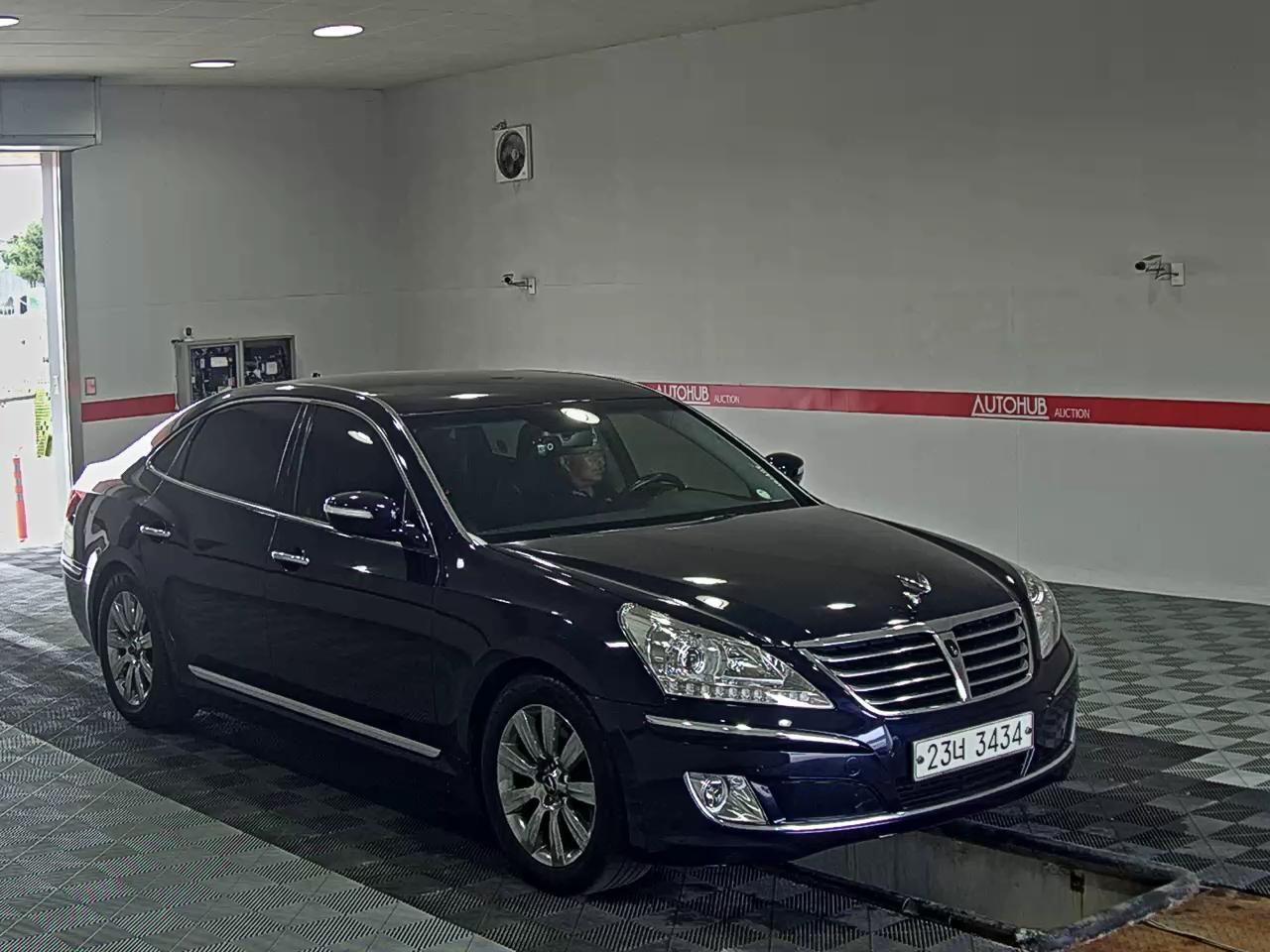 2010 - hyundai equus