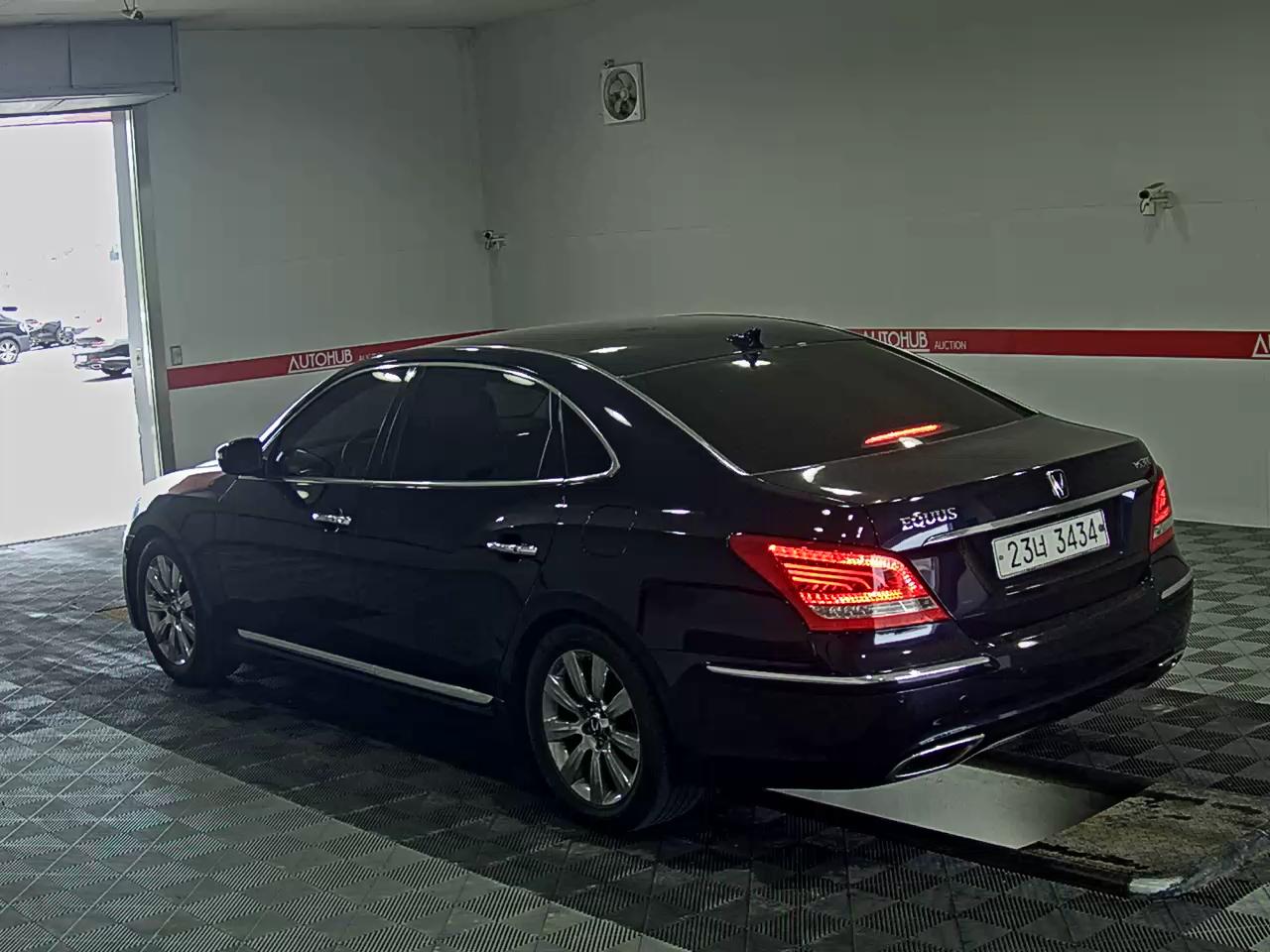 2010 - hyundai equus