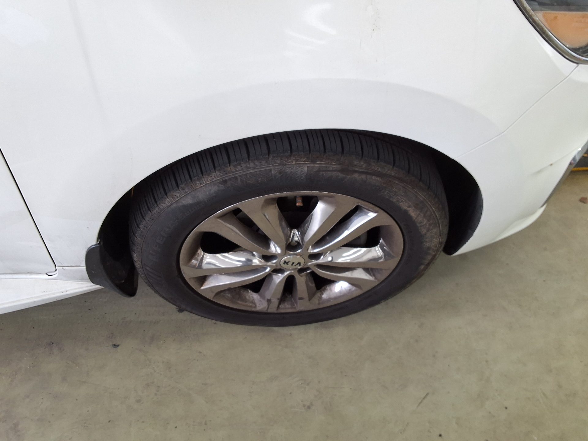 2017 - kia carnival
