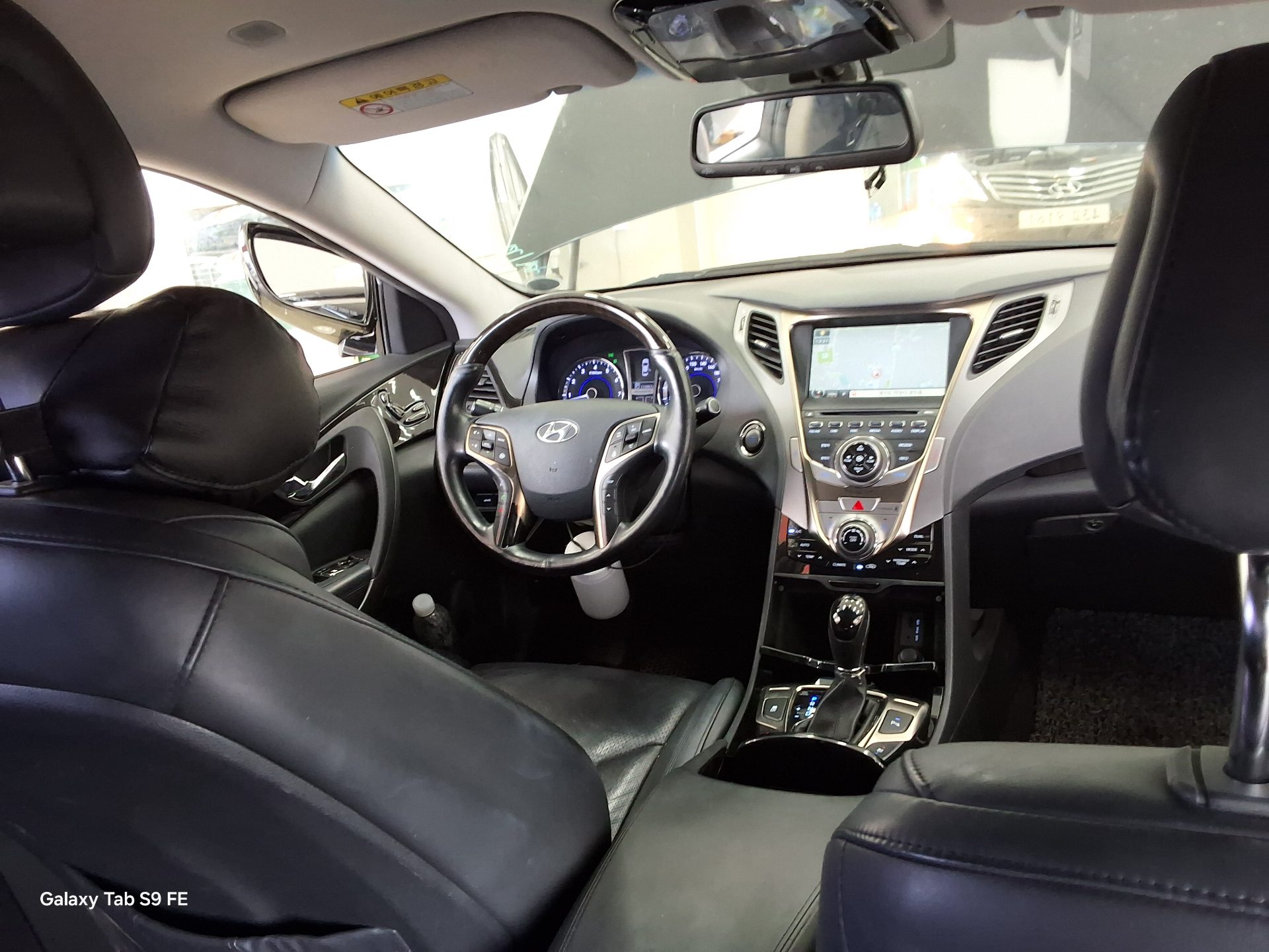 2012 - hyundai grandeur