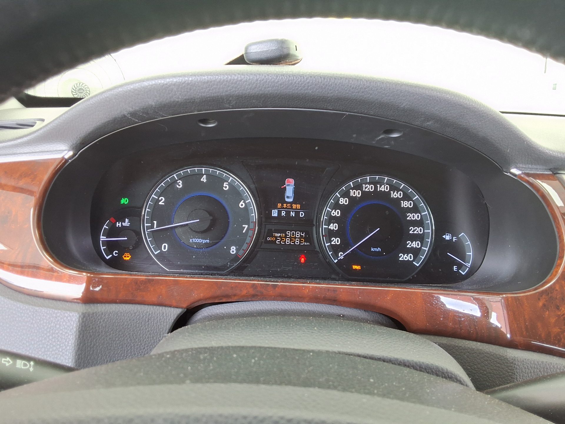 2010 - hyundai equus