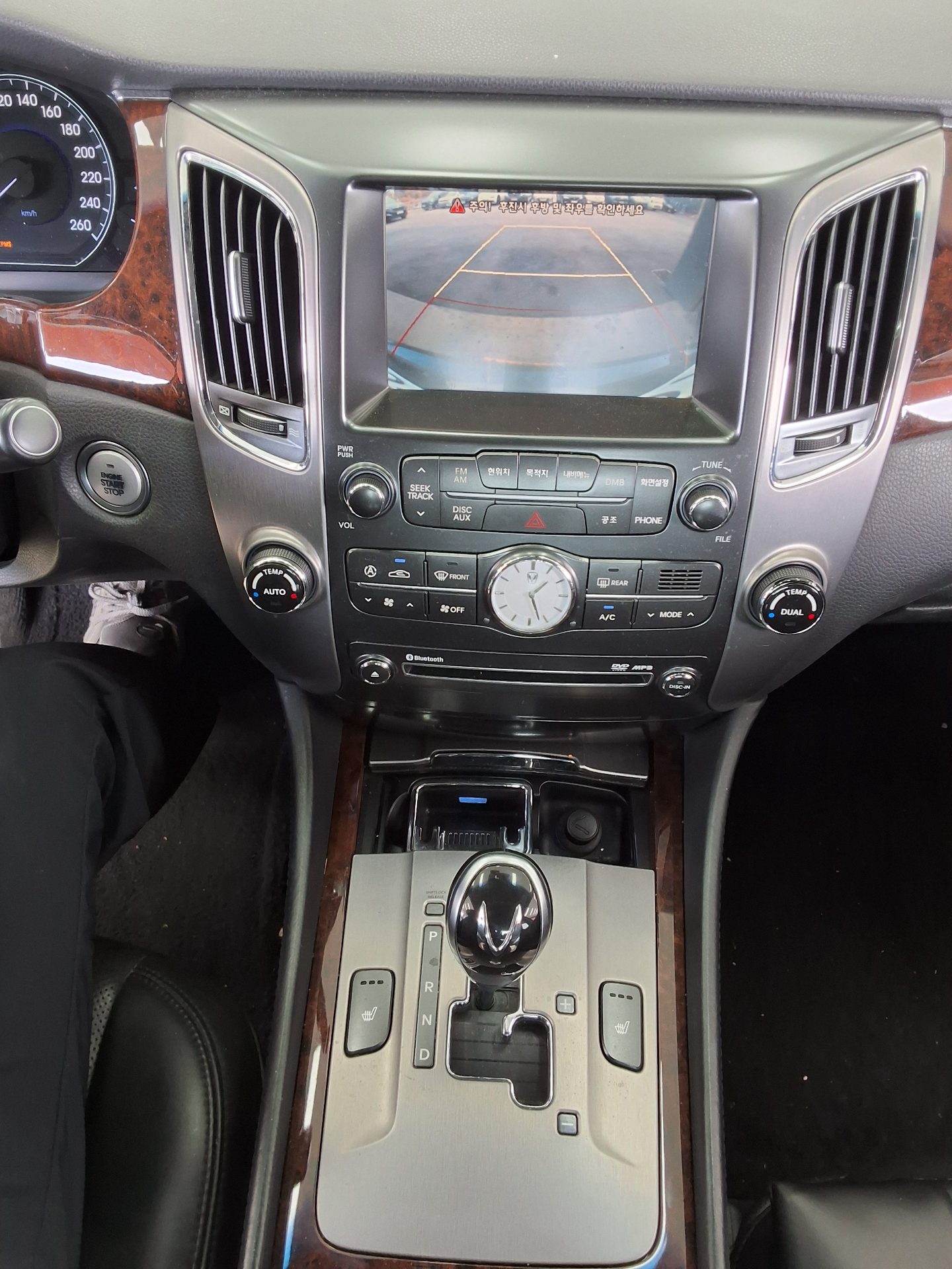 2010 - hyundai equus