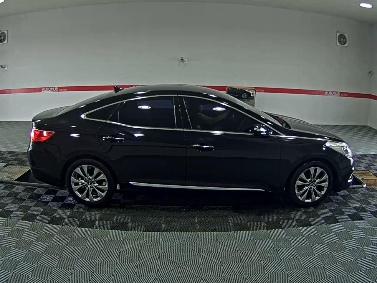 2012 - hyundai grandeur
