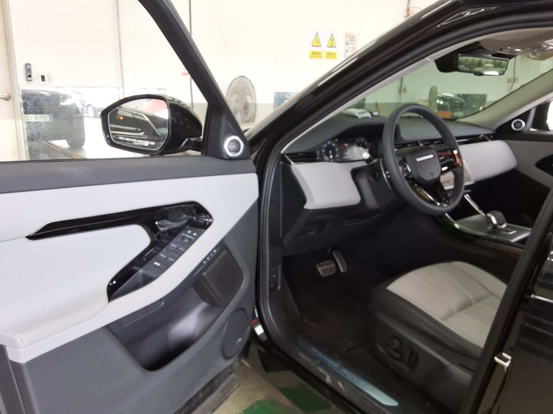 2024 - land rover range rover