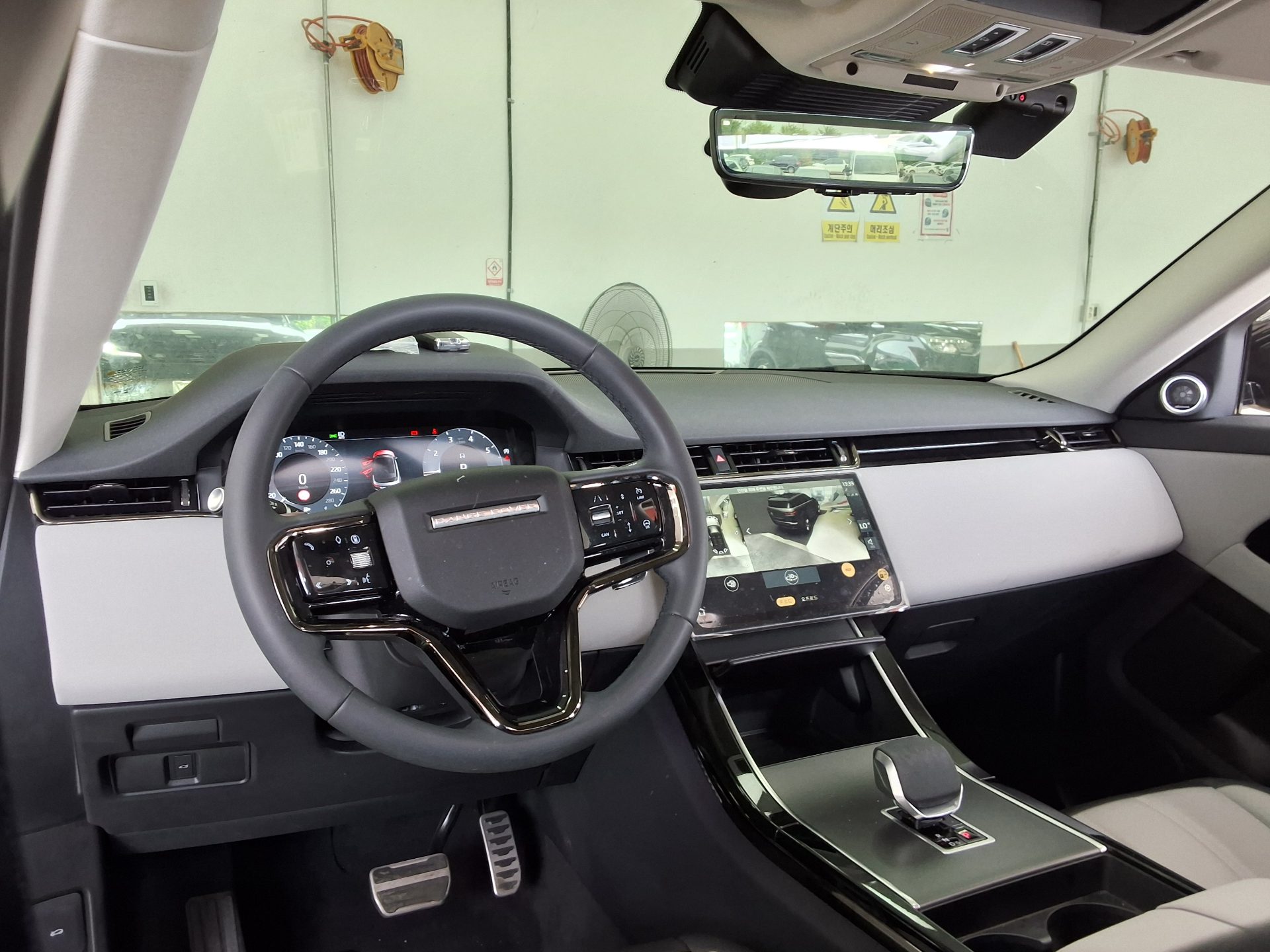 2024 - land rover range rover