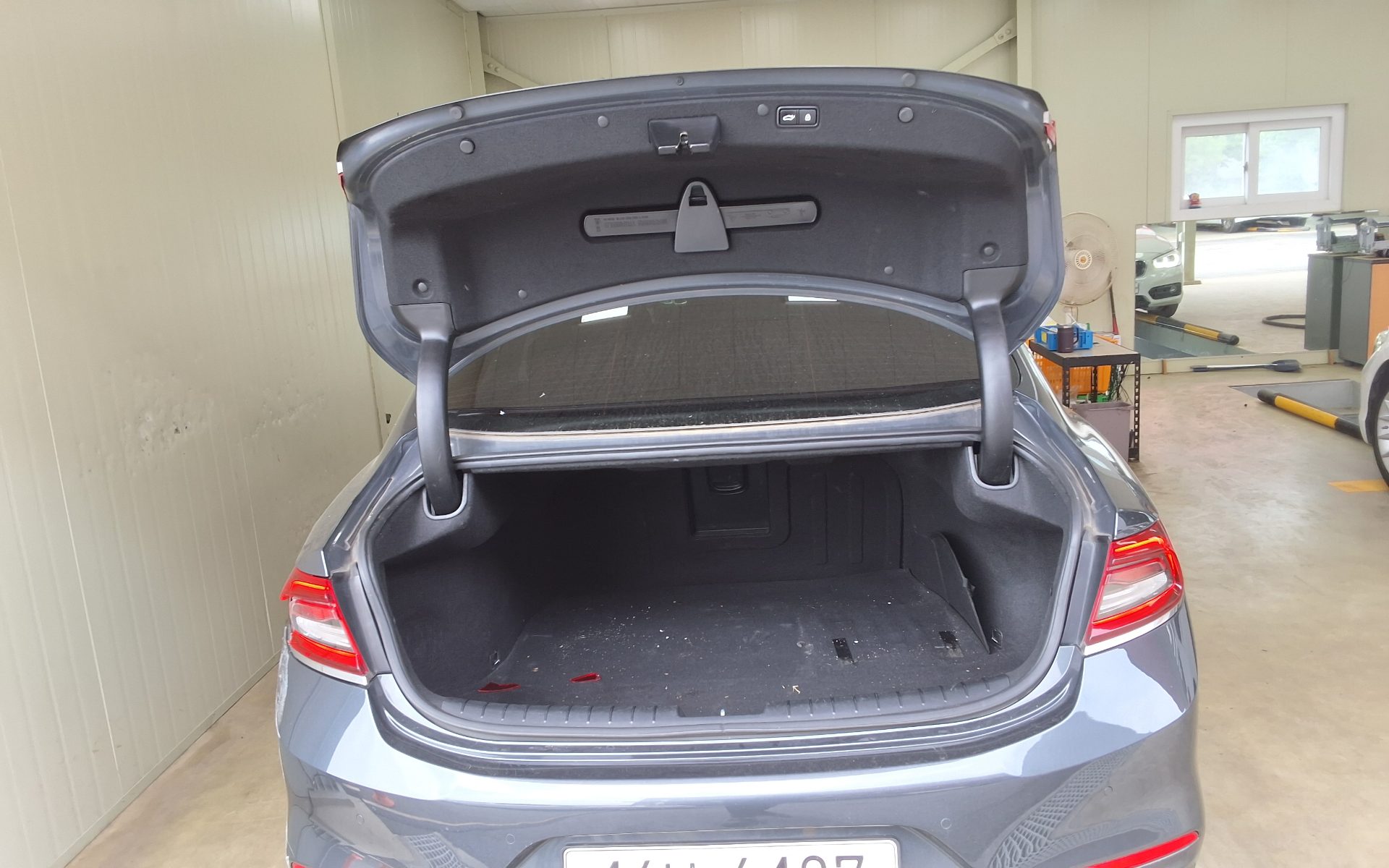 2018 - hyundai grandeur