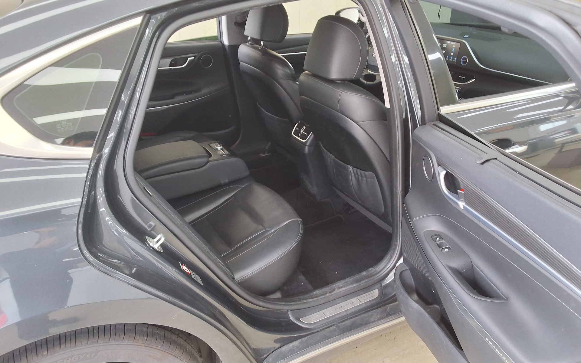 2018 - hyundai grandeur