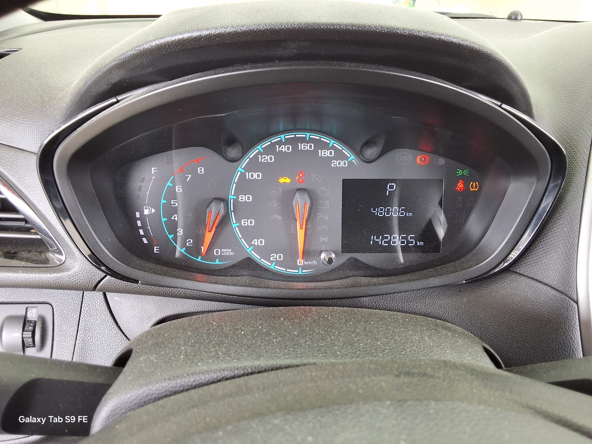 2016 - chevrolet spark