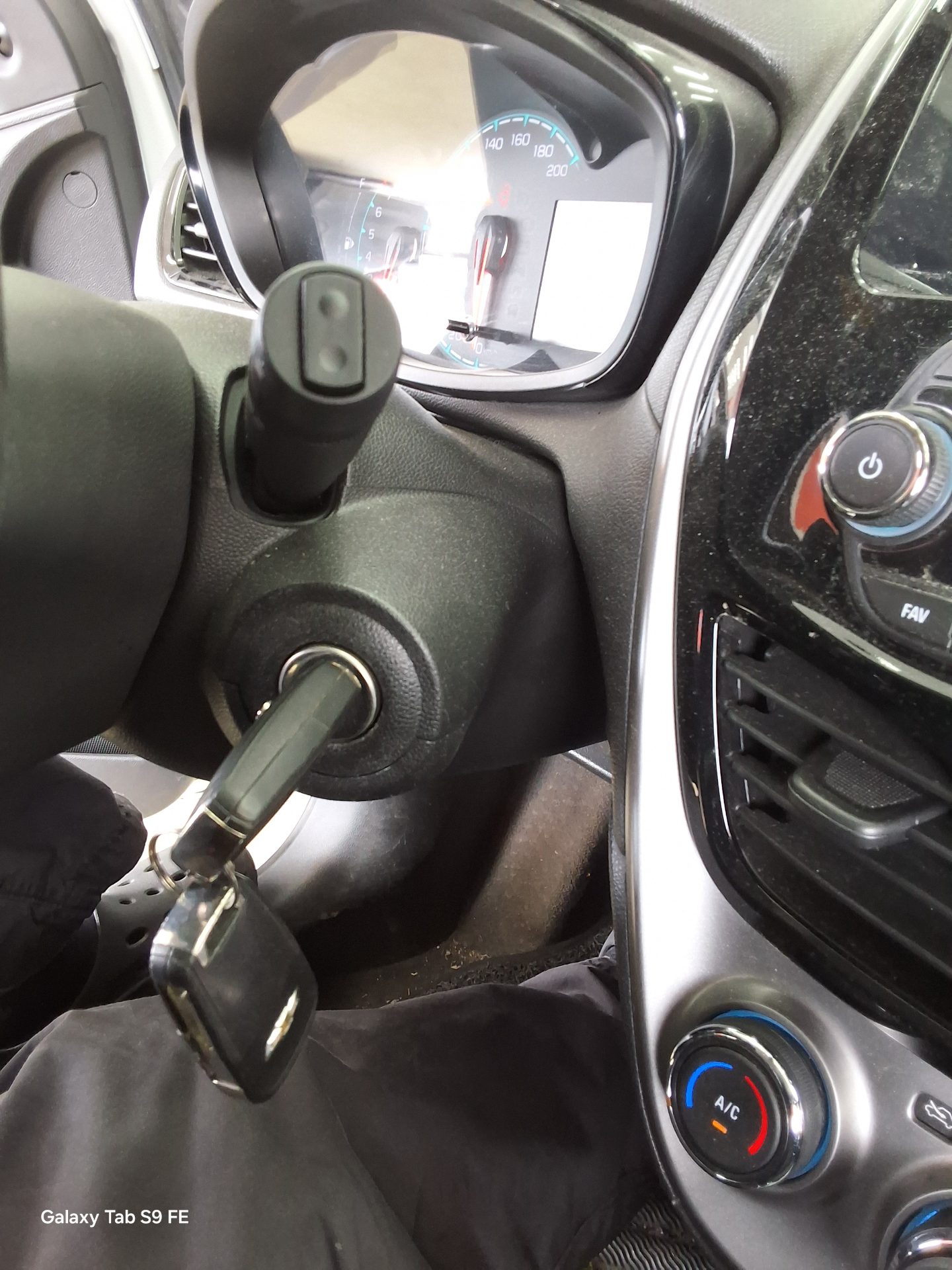 2016 - chevrolet spark