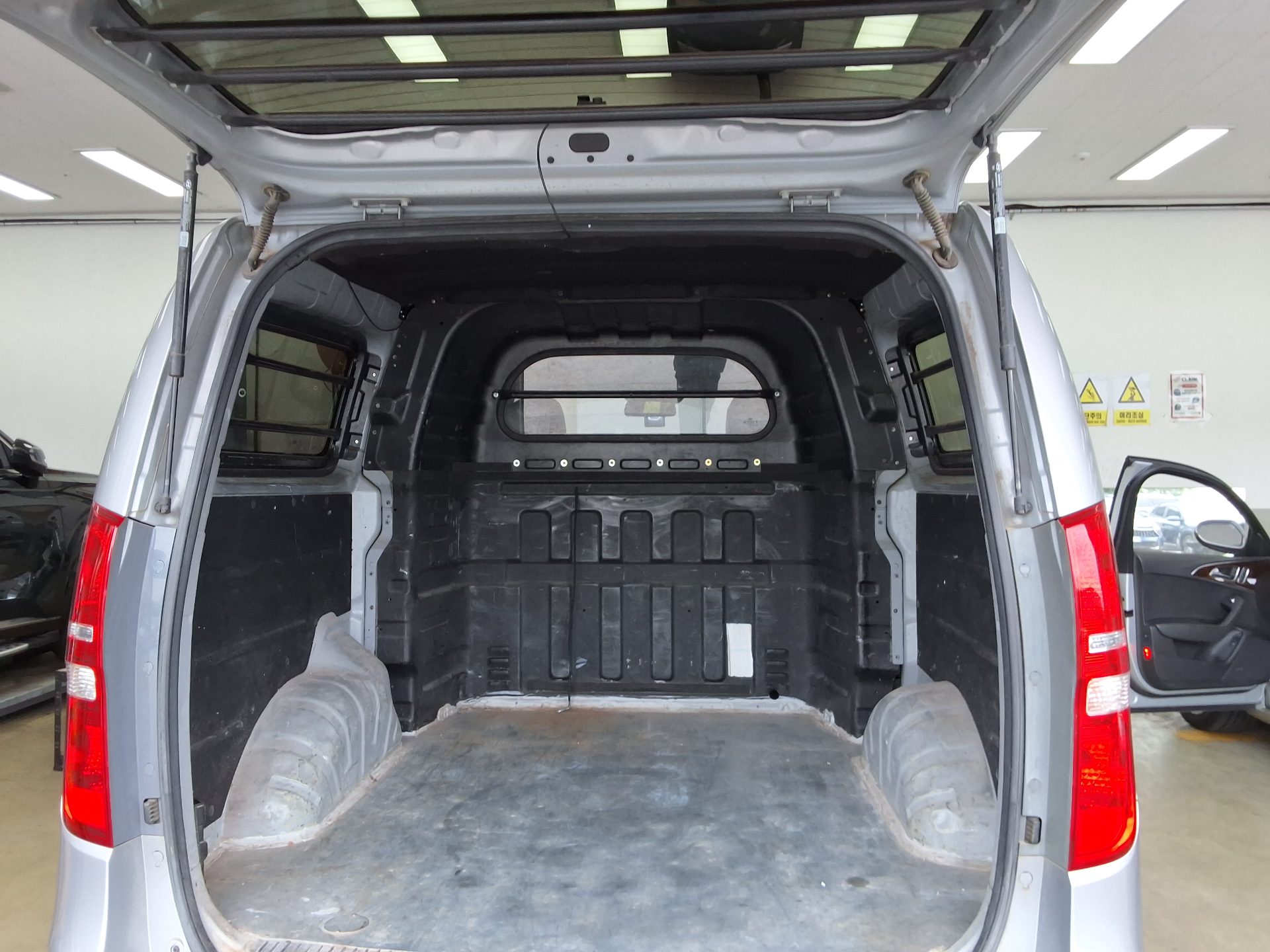 2015 - hyundai grand starex