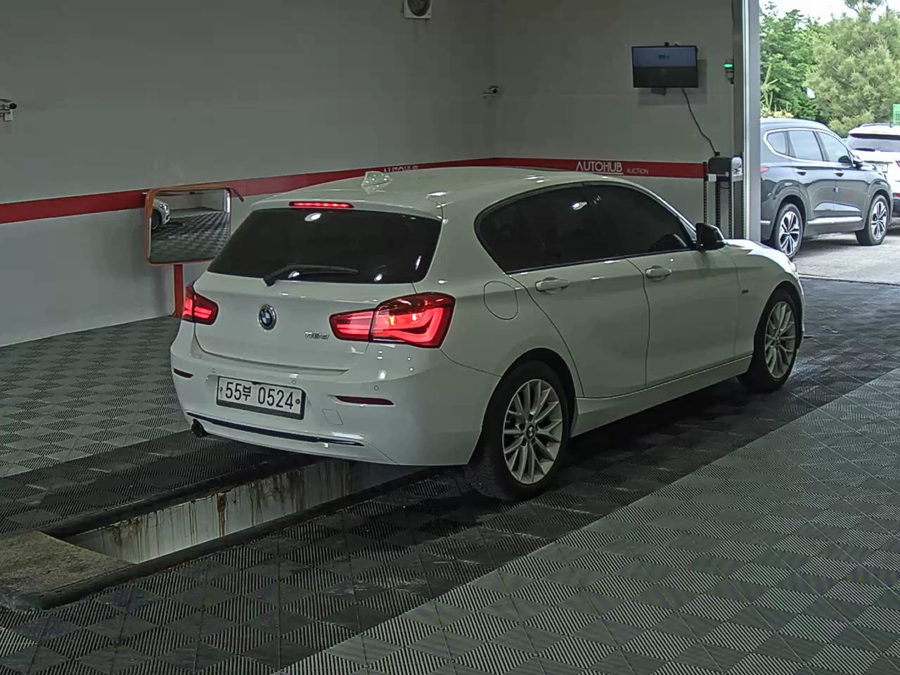2016 - bmw 1 series